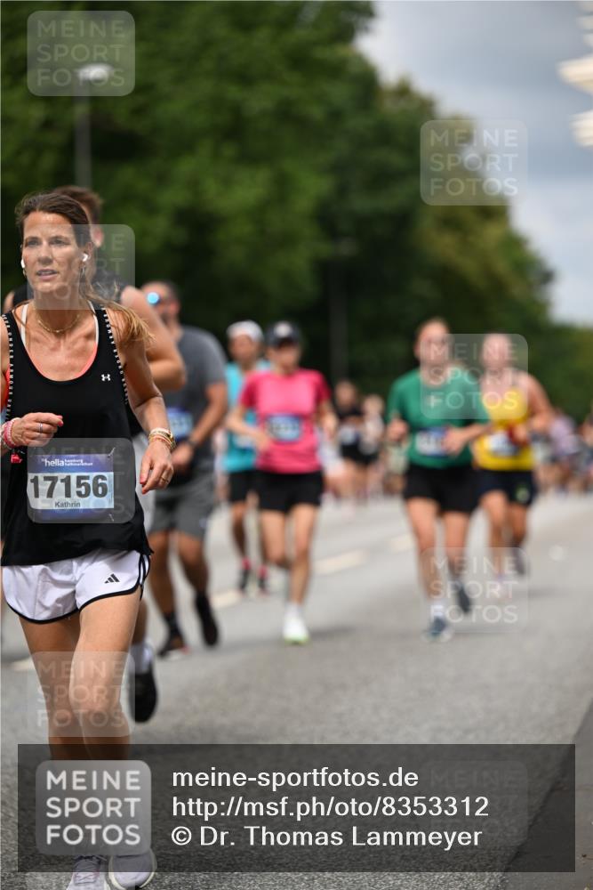 29.06.2025 - hella hamburg halbmarathon Dr. Thomas Lammeyer http://msf.ph/oto/8353312 29.06.2025 10:40:53 Kennedybrücke 1008, 1010, 1224, 1948, 2811, 3401, 3699, 3895, 4245, 5171, 5540, 5747, 5789, 5809, 5919, 6184, 6359, 6417, 7632, 7773, 8530, 8581, 8936, 8937, 9229, 9432, 9694, 9701, 9806, 10123, 10487, 10531, 10577, 10984 meine-sportfotos.de