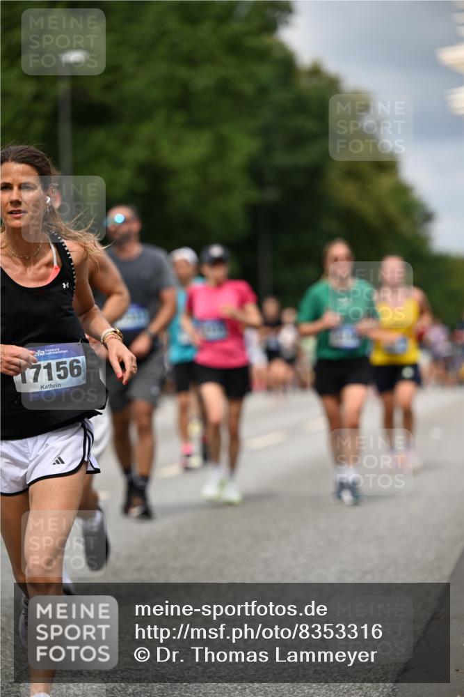 29.06.2025 - hella hamburg halbmarathon Dr. Thomas Lammeyer http://msf.ph/oto/8353316 29.06.2025 10:40:53 Kennedybrücke 1008, 1010, 1224, 1948, 2811, 3401, 3699, 3895, 4245, 5171, 5540, 5747, 5789, 5809, 5919, 6184, 6359, 6417, 7632, 7773, 8530, 8581, 8936, 8937, 9229, 9432, 9694, 9701, 9806, 10123, 10487, 10531, 10577, 10984 meine-sportfotos.de