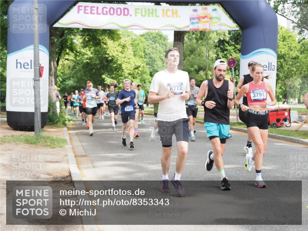 29.06.2025 - hella hamburg halbmarathon MichiJ http://msf.ph/oto/8353343 29.06.2025 10:41:35 Zwischen KM18-KM19 1410, 2354, 3791, 3945, 4419, 4903, 6260, 7973, 8285, 8394, 8449, 8514, 8772, 8798, 11231, 12362, 12489, 13912, 15300, 15838, 16047, 16110, 16574, 16630, 17734, 17842, 18514, 18612, 19177 meine-sportfotos.de
