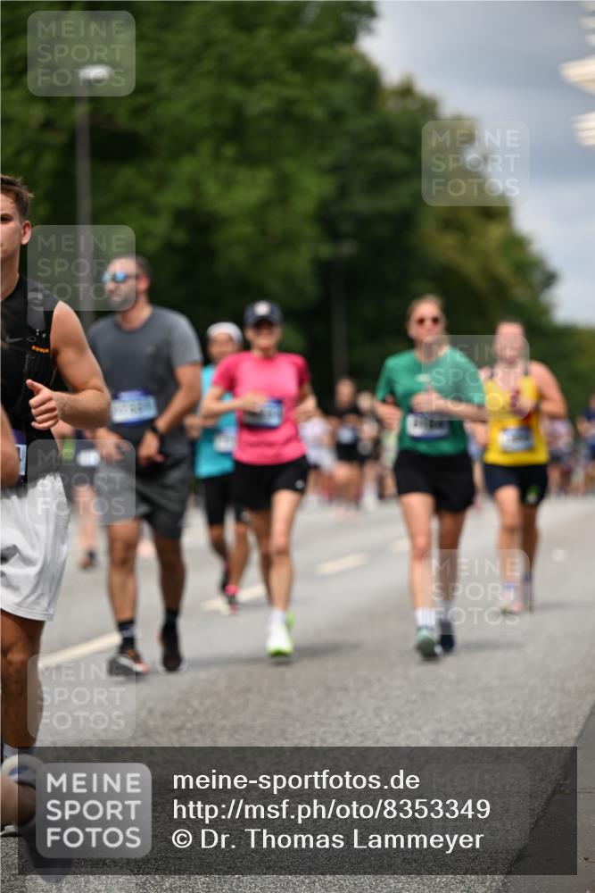 29.06.2025 - hella hamburg halbmarathon Dr. Thomas Lammeyer http://msf.ph/oto/8353349 29.06.2025 10:40:54 Kennedybrücke 1008, 1010, 1224, 1948, 2811, 3401, 3699, 3895, 4245, 5171, 5540, 5747, 5789, 5809, 5919, 6184, 6359, 6417, 7632, 7773, 8530, 8581, 8936, 8937, 9432, 9694, 9701, 9806, 9918, 10123, 10487, 10531, 10577, 10984 meine-sportfotos.de