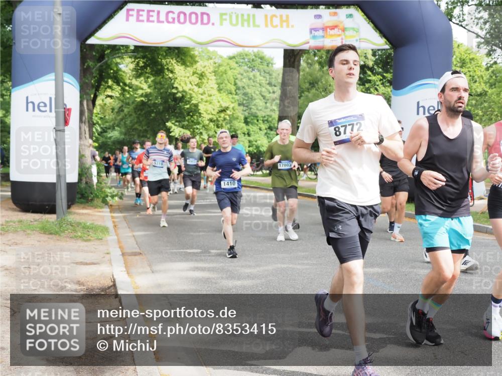 29.06.2025 - hella hamburg halbmarathon MichiJ http://msf.ph/oto/8353415 29.06.2025 10:41:35 Zwischen KM18-KM19 1410, 2354, 3791, 3945, 4419, 4903, 6260, 7973, 8285, 8394, 8449, 8514, 8772, 8798, 11231, 12362, 12489, 13912, 15300, 15838, 16047, 16110, 16574, 16630, 17734, 17842, 18514, 18612, 19177 meine-sportfotos.de