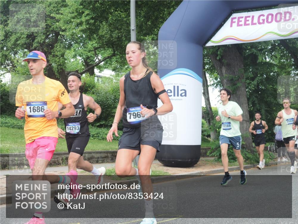 29.06.2025 - hella hamburg halbmarathon KatJ http://msf.ph/oto/8353424 29.06.2025 10:21:33 Zwischen KM18-KM19 1686, 5070, 7965 meine-sportfotos.de
