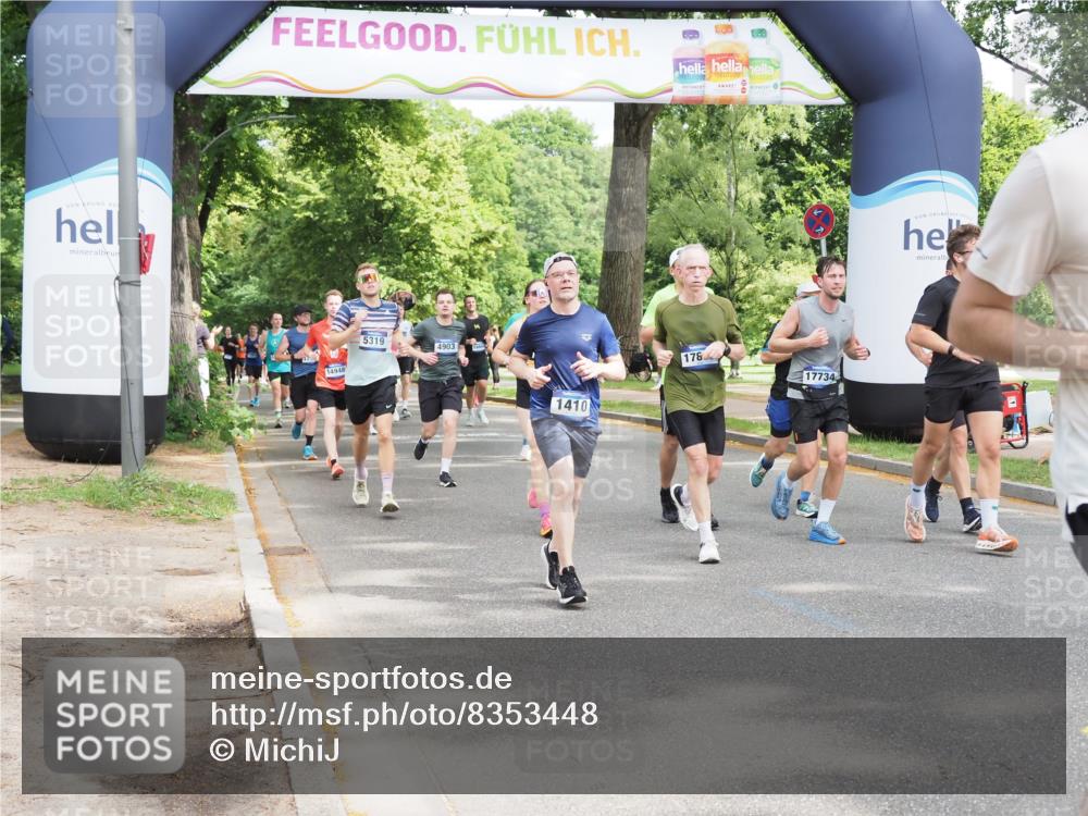 29.06.2025 - hella hamburg halbmarathon MichiJ http://msf.ph/oto/8353448 29.06.2025 10:41:36 Zwischen KM18-KM19 1410, 2354, 3791, 3945, 4419, 4903, 6260, 7973, 8285, 8394, 8449, 8514, 8772, 8798, 11184, 11231, 12362, 12489, 13912, 15300, 15838, 16047, 16110, 16574, 16630, 17734, 17803, 17842, 18514, 19177 meine-sportfotos.de