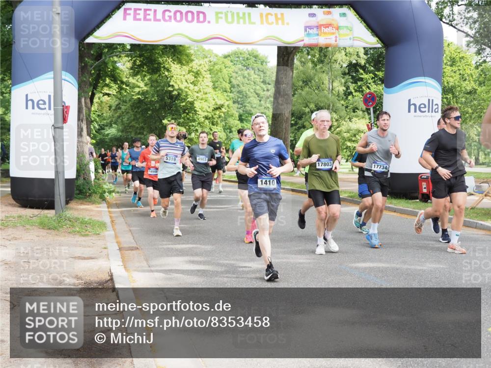 29.06.2025 - hella hamburg halbmarathon MichiJ http://msf.ph/oto/8353458 29.06.2025 10:41:36 Zwischen KM18-KM19 1410, 2354, 3791, 3945, 4419, 4903, 6260, 7973, 8285, 8394, 8449, 8514, 8772, 8798, 11184, 11231, 12362, 12489, 13912, 15300, 15838, 16047, 16110, 16574, 16630, 17734, 17803, 17842, 18514, 19177 meine-sportfotos.de