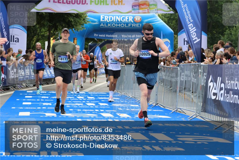 29.06.2025 - hella hamburg halbmarathon Strokosch-Dieckow http://msf.ph/oto/8353486 29.06.2025 10:31:06 Ziel 3201, 5826, 10017, 10298, 10929, 12232, 13754, 18177 meine-sportfotos.de