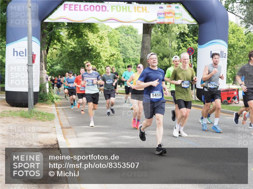 29.06.2025 - hella hamburg halbmarathon MichiJ http://msf.ph/oto/8353507 29.06.2025 10:41:36 Zwischen KM18-KM19 1410, 2354, 3791, 3945, 4419, 4903, 6260, 7973, 8285, 8394, 8449, 8514, 8772, 8798, 11184, 11231, 12362, 12489, 13912, 15300, 15838, 16047, 16110, 16574, 16630, 17734, 17803, 17842, 18514, 19177 meine-sportfotos.de