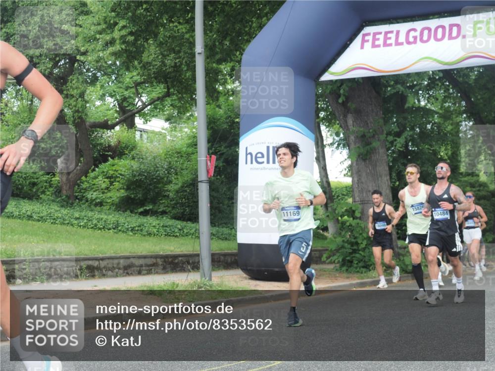 29.06.2025 - hella hamburg halbmarathon KatJ http://msf.ph/oto/8353562 29.06.2025 10:21:34 Zwischen KM18-KM19 1686, 5070, 7965 meine-sportfotos.de