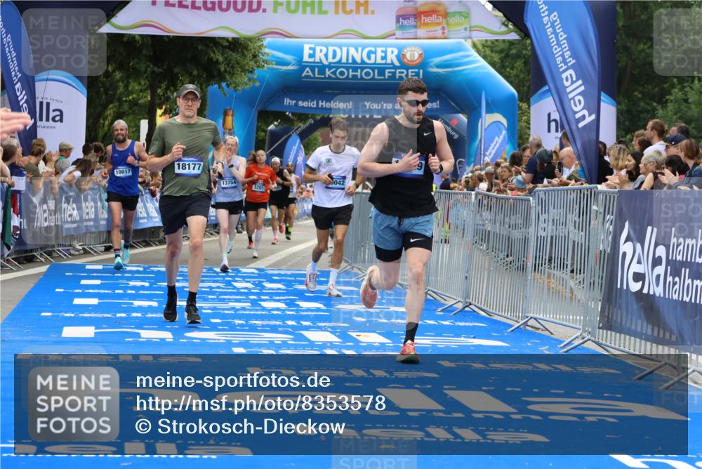 29.06.2025 - hella hamburg halbmarathon Strokosch-Dieckow http://msf.ph/oto/8353578 29.06.2025 10:31:06 Ziel 3201, 5826, 10017, 10298, 10929, 12232, 13754, 18177 meine-sportfotos.de