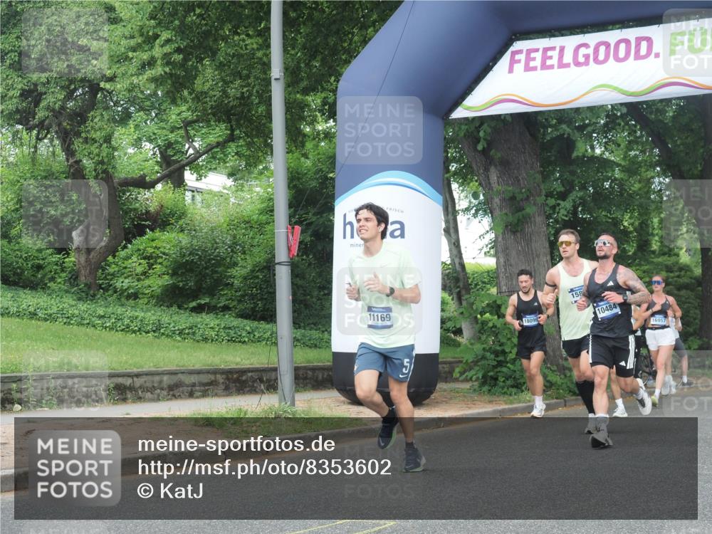 29.06.2025 - hella hamburg halbmarathon KatJ http://msf.ph/oto/8353602 29.06.2025 10:21:34 Zwischen KM18-KM19 1686, 5070, 7965 meine-sportfotos.de