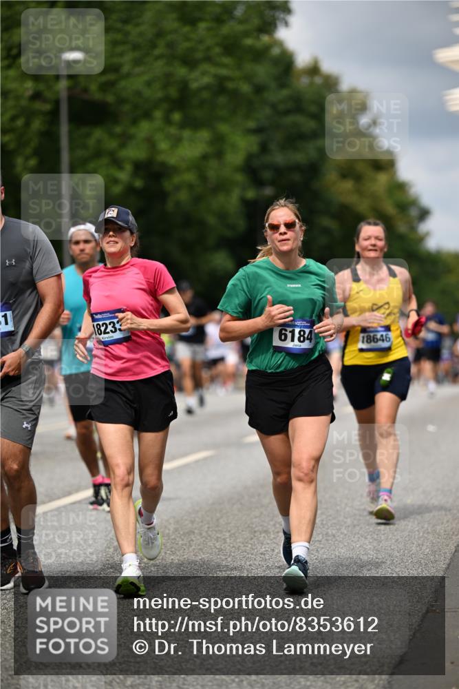 29.06.2025 - hella hamburg halbmarathon Dr. Thomas Lammeyer http://msf.ph/oto/8353612 29.06.2025 10:40:55 Kennedybrücke 1008, 1010, 1224, 1948, 2811, 3398, 3401, 3428, 3699, 3895, 4245, 5171, 5540, 5747, 5789, 5809, 6184, 6359, 6417, 7632, 7773, 8530, 8581, 8936, 8937, 9432, 9694, 9806, 9918, 10123, 10487, 10531, 10577, 10984 meine-sportfotos.de
