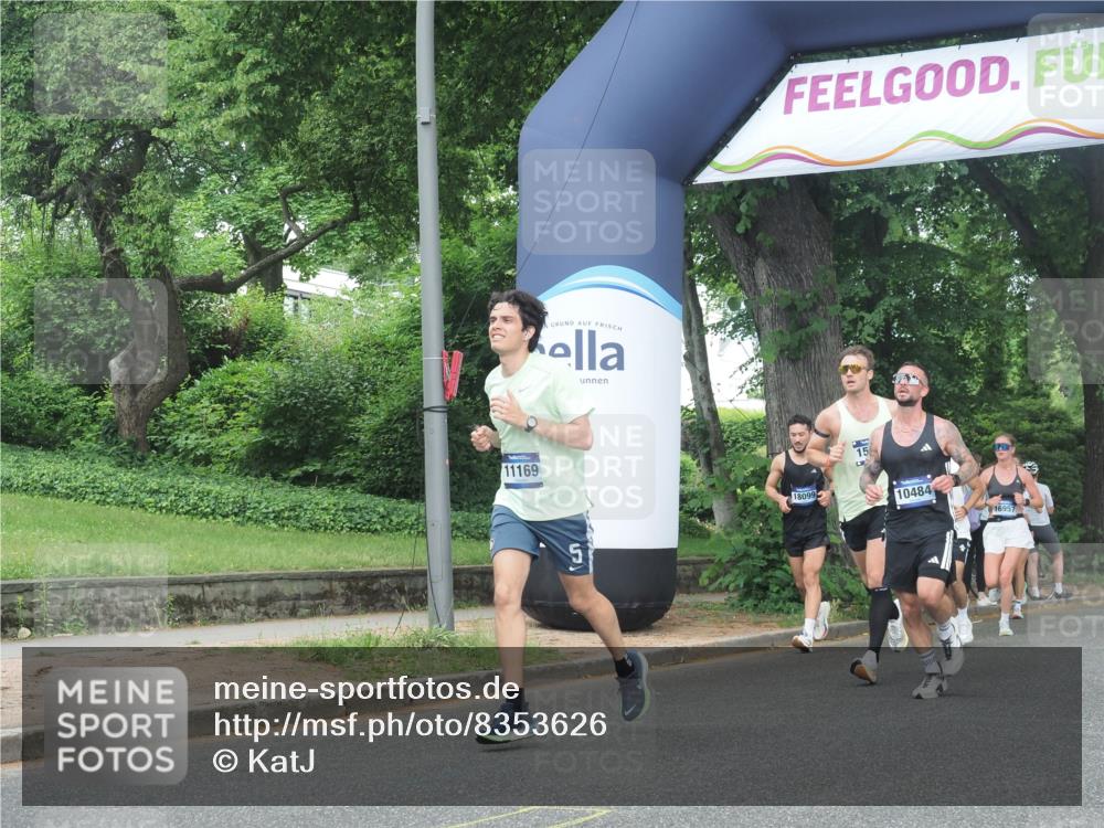 29.06.2025 - hella hamburg halbmarathon KatJ http://msf.ph/oto/8353626 29.06.2025 10:21:34 Zwischen KM18-KM19 1686, 5070, 7965 meine-sportfotos.de
