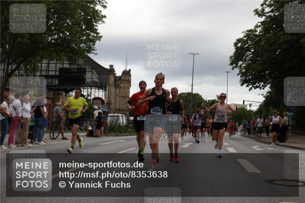 29.06.2025 - hella hamburg halbmarathon Yannick Fuchs http://msf.ph/oto/8353638 29.06.2025 10:52:55 20KM 1285, 1642, 1946, 1951, 2006, 2027, 2677, 2855, 3181, 5084, 5347, 5633, 6202, 6208, 6636, 6860, 6997, 7476, 8290, 8392, 8929, 9156, 9353, 9655, 9835, 10036, 10539, 10915, 12633, 12809, 13407, 14375, 14631, 14914, 15240, 15263, 15824, 16160, 16206, 16409, 16563, 16922, 16924, 17017, 17346, 17782, 17810, 17852, 17931, 18112, 18153, 18232, 18266, 18327, 18556, 18682, 18730, 18833, 18954, 19002, 19003 meine-sportfotos.de