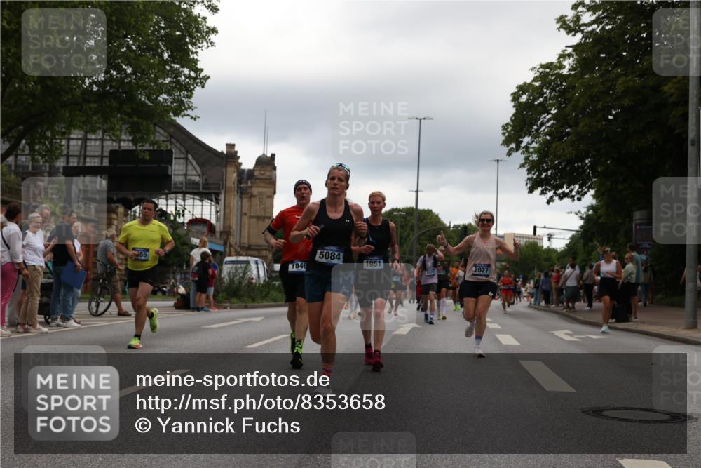 29.06.2025 - hella hamburg halbmarathon Yannick Fuchs http://msf.ph/oto/8353658 29.06.2025 10:52:55 20KM 1285, 1642, 1946, 1951, 2006, 2027, 2677, 2855, 3181, 5084, 5347, 5633, 6202, 6208, 6636, 6860, 6997, 7476, 8290, 8392, 8929, 9156, 9353, 9655, 9835, 10036, 10539, 10915, 12633, 12809, 13407, 14375, 14631, 14914, 15240, 15263, 15824, 16160, 16206, 16409, 16563, 16922, 16924, 17017, 17346, 17782, 17810, 17852, 17931, 18112, 18153, 18232, 18266, 18327, 18556, 18682, 18730, 18833, 18954, 19002, 19003 meine-sportfotos.de