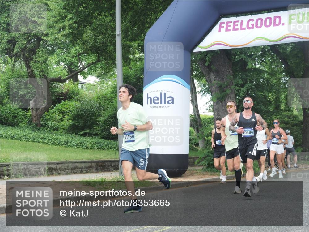 29.06.2025 - hella hamburg halbmarathon KatJ http://msf.ph/oto/8353665 29.06.2025 10:21:34 Zwischen KM18-KM19 1686, 5070, 7965 meine-sportfotos.de