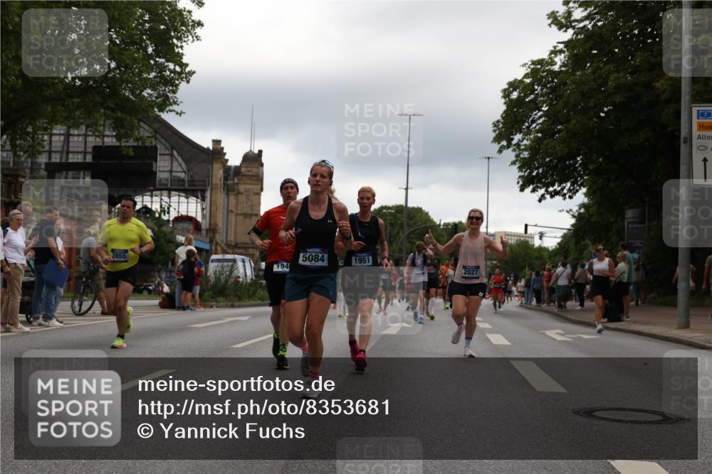 29.06.2025 - hella hamburg halbmarathon Yannick Fuchs http://msf.ph/oto/8353681 29.06.2025 10:52:55 20KM 1285, 1642, 1946, 1951, 2006, 2027, 2677, 2855, 3181, 5084, 5347, 5633, 6202, 6208, 6636, 6860, 6997, 7476, 8290, 8392, 8929, 9156, 9353, 9655, 9835, 10036, 10539, 10915, 12633, 12809, 13407, 14375, 14631, 14914, 15240, 15263, 15824, 16160, 16206, 16409, 16563, 16922, 16924, 17017, 17346, 17782, 17810, 17852, 17931, 18112, 18153, 18232, 18266, 18327, 18556, 18682, 18730, 18833, 18954, 19002, 19003 meine-sportfotos.de