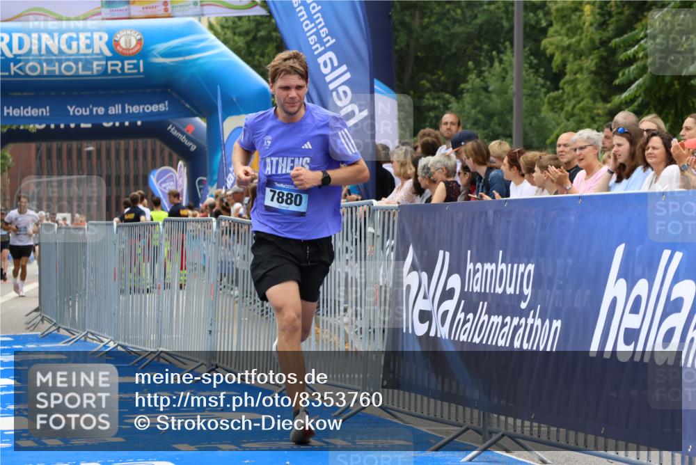 29.06.2025 - hella hamburg halbmarathon Strokosch-Dieckow http://msf.ph/oto/8353760 29.06.2025 10:30:51 Ziel 3379, 7055, 7880, 9381, 9508, 16508, 18871 meine-sportfotos.de