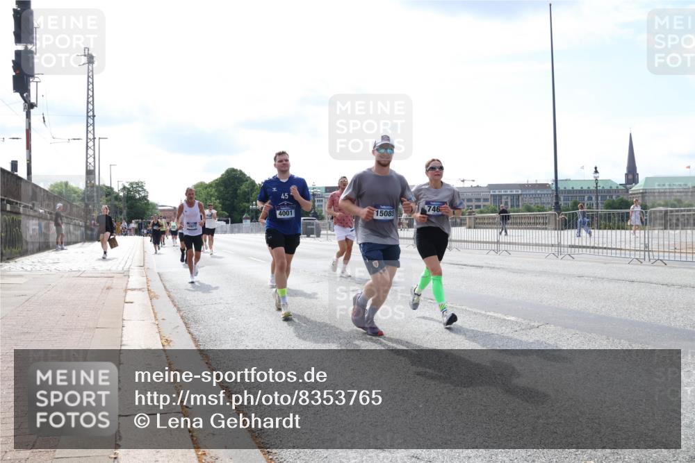 29.06.2025 - hella hamburg halbmarathon Lena Gebhardt http://msf.ph/oto/8353765 29.06.2025 10:13:51 Lombardsbrücke 45, 746, 4001, 15085, 10977, 1131, 1194, 1480, 1890, 2055, 2359, 2721, 2904, 2987, 3729, 4001, 4187, 4795, 4950, 4962, 5232, 5546, 5631, 5719, 6026, 6287, 6710, 6717, 6724, 7346, 7446, 7447, 7460, 7462, 7913, 8057, 8279, 8673, 9128, 9612, 9631, 9886, 10442, 10443, 10977, 11441, 11987, 12313, 12797, 12928, 12929, 13331, 13788, 13928, 15085, 15482, 15663, 15721, 15722, 15840, 16491, 17439, 17472, 17985, 18041, 18222, 18231, 18236, 18239 meine-sportfotos.de