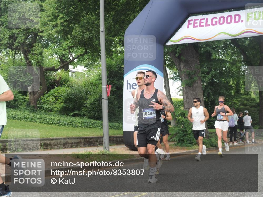 29.06.2025 - hella hamburg halbmarathon KatJ http://msf.ph/oto/8353807 29.06.2025 10:21:35 Zwischen KM18-KM19 1686, 5070, 7965 meine-sportfotos.de