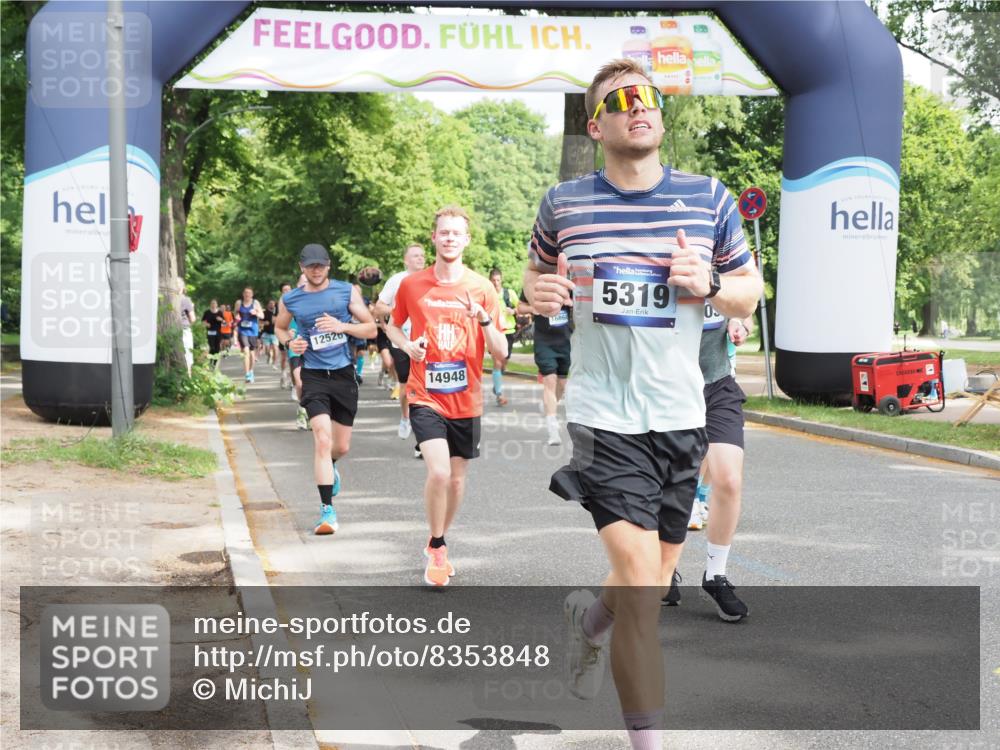 29.06.2025 - hella hamburg halbmarathon MichiJ http://msf.ph/oto/8353848 29.06.2025 10:41:39 Zwischen KM18-KM19 1327, 1410, 2354, 3791, 3945, 4903, 5319, 6260, 7973, 8394, 8514, 8772, 8798, 11184, 12362, 12489, 12526, 13912, 14948, 15838, 16047, 16110, 16630, 16868, 17734, 17803, 19177 meine-sportfotos.de
