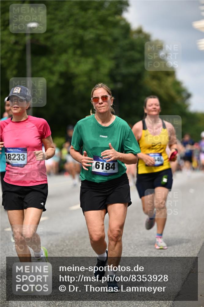 29.06.2025 - hella hamburg halbmarathon Dr. Thomas Lammeyer http://msf.ph/oto/8353928 29.06.2025 10:40:56 Kennedybrücke 1008, 1010, 1224, 1948, 2811, 3398, 3401, 3428, 3699, 3895, 4245, 5171, 5540, 5747, 5789, 5809, 6184, 6359, 6417, 7632, 7773, 8530, 8581, 8936, 8937, 9432, 9806, 9918, 10123, 10487, 10531, 10577, 10984 meine-sportfotos.de