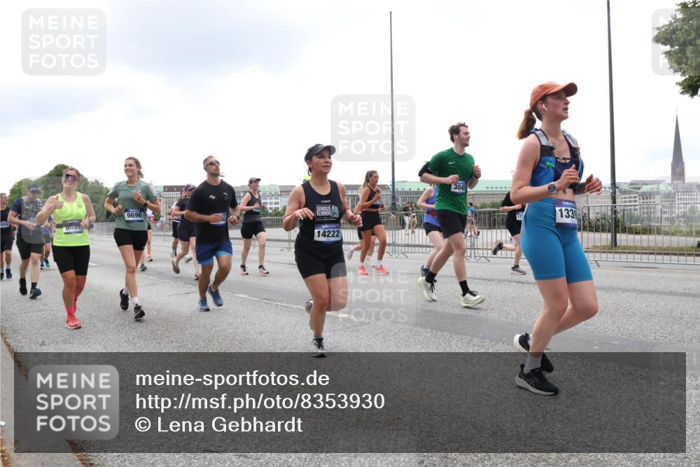 29.06.2025 - hella hamburg halbmarathon Lena Gebhardt http://msf.ph/oto/8353930 29.06.2025 10:48:02 Lombardsbrücke 4856, 9097, 9696, 14222, 304, 1339, 1045, 1157, 1174, 1175, 1246, 1392, 1618, 1639, 1645, 1701, 1926, 2037, 2163, 2197, 2418, 2491, 2545, 2650, 2704, 2756, 2790, 2882, 2958, 3049, 3320, 3468, 3504, 3679, 3933, 4327, 4423, 4588, 4856, 5585, 5781, 5886, 5952, 6143, 7240, 7393, 7394, 7427, 7532, 7916, 7970, 8077, 8310, 8521, 8550, 8774, 9356, 9687, 9696, 9697, 9775, 9921, 10145, 10658, 10777, 10794, 10991, 11351, 11548, 11742, 11781, 11802, 11909, 12431 meine-sportfotos.de