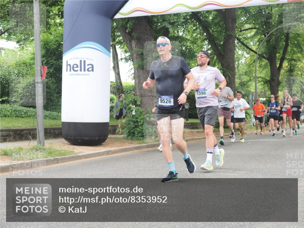 29.06.2025 - hella hamburg halbmarathon KatJ http://msf.ph/oto/8353952 29.06.2025 10:51:29 Zwischen KM18-KM19 1194, 1702, 1992, 2298, 2782, 2979, 4542, 5396, 6585, 6907, 6908, 7042, 7081, 8520, 8561 meine-sportfotos.de