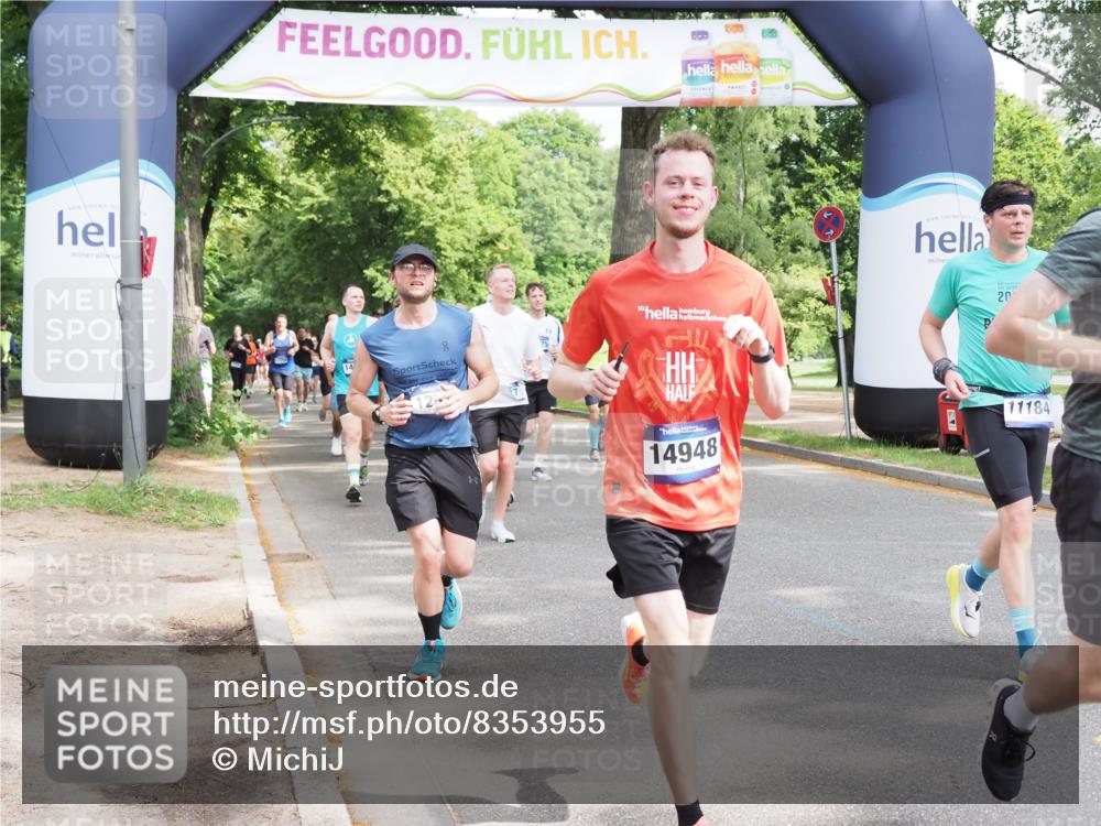 29.06.2025 - hella hamburg halbmarathon MichiJ http://msf.ph/oto/8353955 29.06.2025 10:41:39 Zwischen KM18-KM19 1327, 1410, 2354, 3791, 3945, 4903, 5319, 6260, 7973, 8394, 8514, 8772, 8798, 11184, 12362, 12489, 12526, 13912, 14948, 15838, 16047, 16110, 16630, 16868, 17734, 17803, 19177 meine-sportfotos.de
