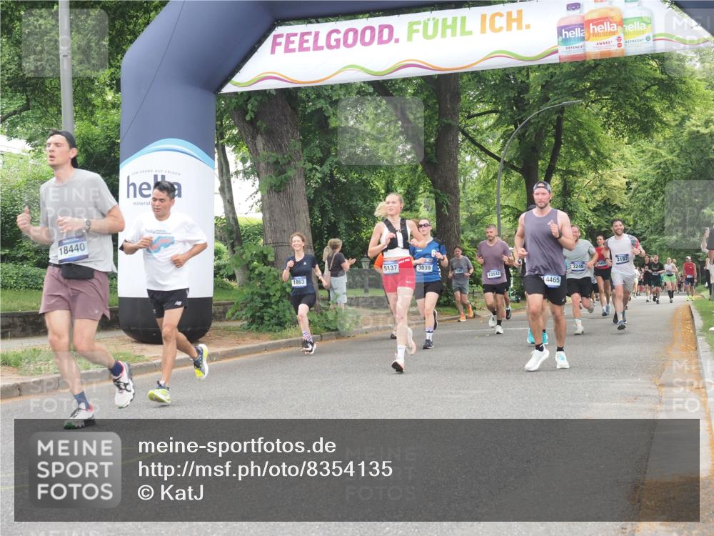 29.06.2025 - hella hamburg halbmarathon KatJ http://msf.ph/oto/8354135 29.06.2025 10:51:33 Zwischen KM18-KM19 1863, 2298, 2782, 3039, 5396, 6585, 7042 meine-sportfotos.de