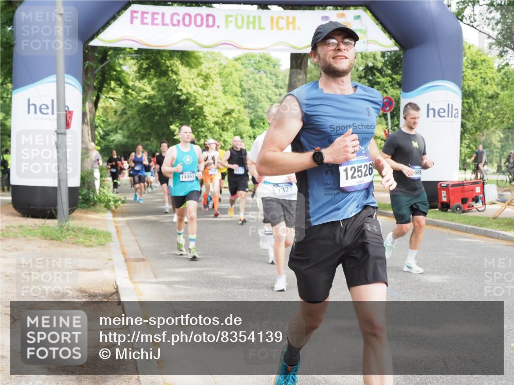 29.06.2025 - hella hamburg halbmarathon MichiJ http://msf.ph/oto/8354139 29.06.2025 10:41:41 Zwischen KM18-KM19 1327, 1410, 1815, 2354, 3791, 4903, 5319, 8394, 8514, 11184, 12362, 12526, 12584, 14461, 14638, 14948, 16047, 16110, 16375, 16868, 17698, 17734, 17803, 18268, 19177 meine-sportfotos.de