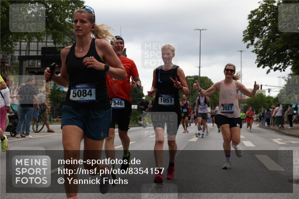 29.06.2025 - hella hamburg halbmarathon Yannick Fuchs http://msf.ph/oto/8354157 29.06.2025 10:52:56 20KM 1285, 1642, 1946, 1951, 2006, 2027, 2677, 2855, 2957, 2978, 3181, 5084, 5347, 5633, 6202, 6208, 6636, 6860, 6997, 7476, 8290, 8392, 8929, 9156, 9353, 9655, 9835, 10036, 10539, 10915, 12633, 12809, 13407, 14375, 14631, 14914, 15240, 15263, 15824, 16160, 16206, 16409, 16563, 16922, 16924, 17017, 17346, 17782, 17810, 17852, 17931, 18112, 18153, 18232, 18266, 18327, 18556, 18730, 18833, 18954, 19002, 19003 meine-sportfotos.de