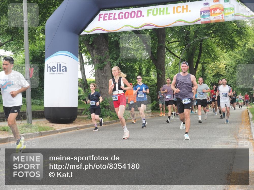 29.06.2025 - hella hamburg halbmarathon KatJ http://msf.ph/oto/8354180 29.06.2025 10:51:33 Zwischen KM18-KM19 1863, 2298, 2782, 3039, 5396, 6585, 7042 meine-sportfotos.de