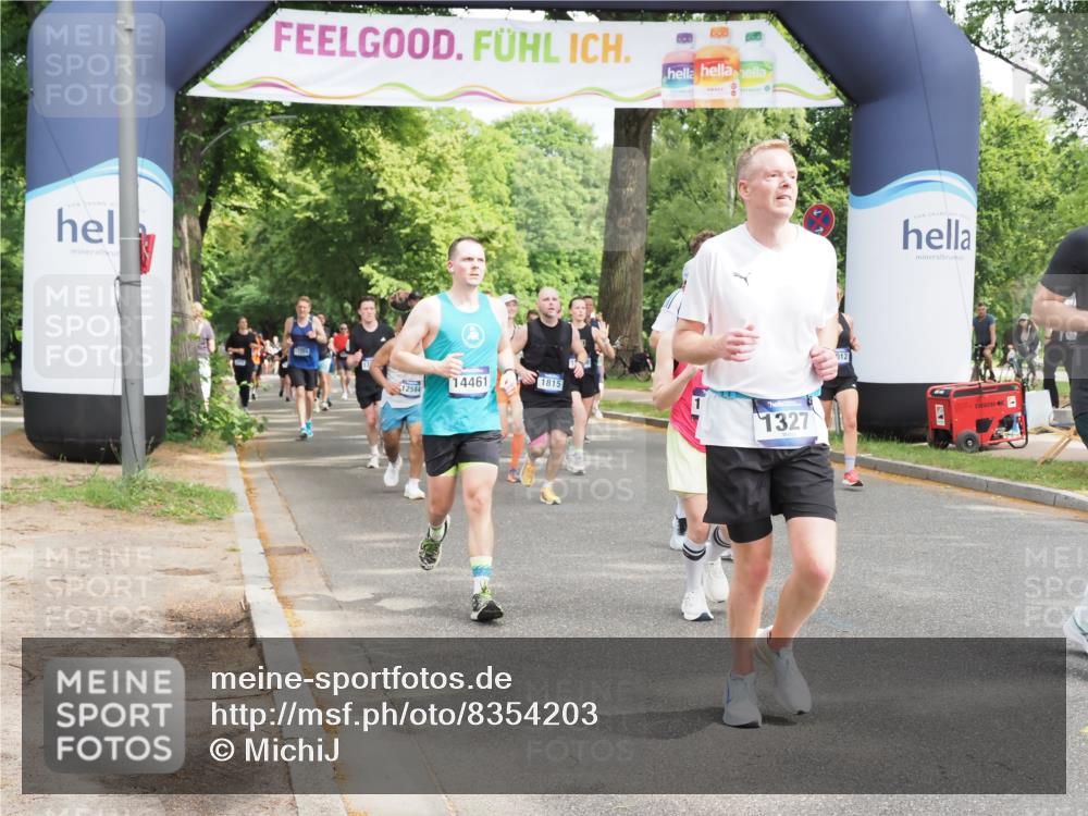 29.06.2025 - hella hamburg halbmarathon MichiJ http://msf.ph/oto/8354203 29.06.2025 10:41:41 Zwischen KM18-KM19 1327, 1410, 1815, 2354, 3791, 4903, 5319, 8394, 8514, 11184, 12362, 12526, 12584, 14461, 14638, 14948, 16047, 16110, 16375, 16868, 17698, 17734, 17803, 18268, 19177 meine-sportfotos.de