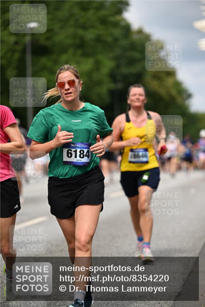 29.06.2025 - hella hamburg halbmarathon Dr. Thomas Lammeyer http://msf.ph/oto/8354220 29.06.2025 10:40:57 Kennedybrücke 1008, 1010, 1224, 1948, 2072, 2811, 3398, 3401, 3428, 3699, 3895, 4245, 5171, 5540, 5789, 5809, 6184, 6359, 6417, 7632, 7773, 8581, 8936, 8937, 9432, 9806, 9918, 10123, 10487, 10531, 10577, 10862, 10984 meine-sportfotos.de