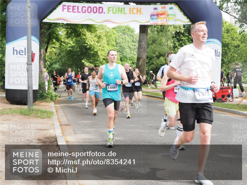 29.06.2025 - hella hamburg halbmarathon MichiJ http://msf.ph/oto/8354241 29.06.2025 10:41:42 Zwischen KM18-KM19 1327, 1815, 2119, 2354, 3791, 4903, 5319, 8394, 8514, 9012, 11184, 12362, 12526, 12584, 12961, 14461, 14638, 14948, 15868, 16375, 16868, 17087, 17698, 17734, 17803, 18268, 19177 meine-sportfotos.de