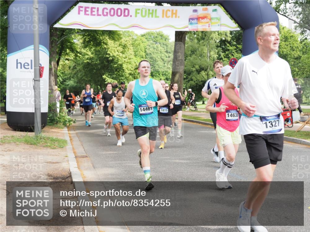 29.06.2025 - hella hamburg halbmarathon MichiJ http://msf.ph/oto/8354255 29.06.2025 10:41:42 Zwischen KM18-KM19 1327, 1815, 2119, 2354, 3791, 4903, 5319, 8394, 8514, 9012, 11184, 12362, 12526, 12584, 12961, 14461, 14638, 14948, 15868, 16375, 16868, 17087, 17698, 17734, 17803, 18268, 19177 meine-sportfotos.de