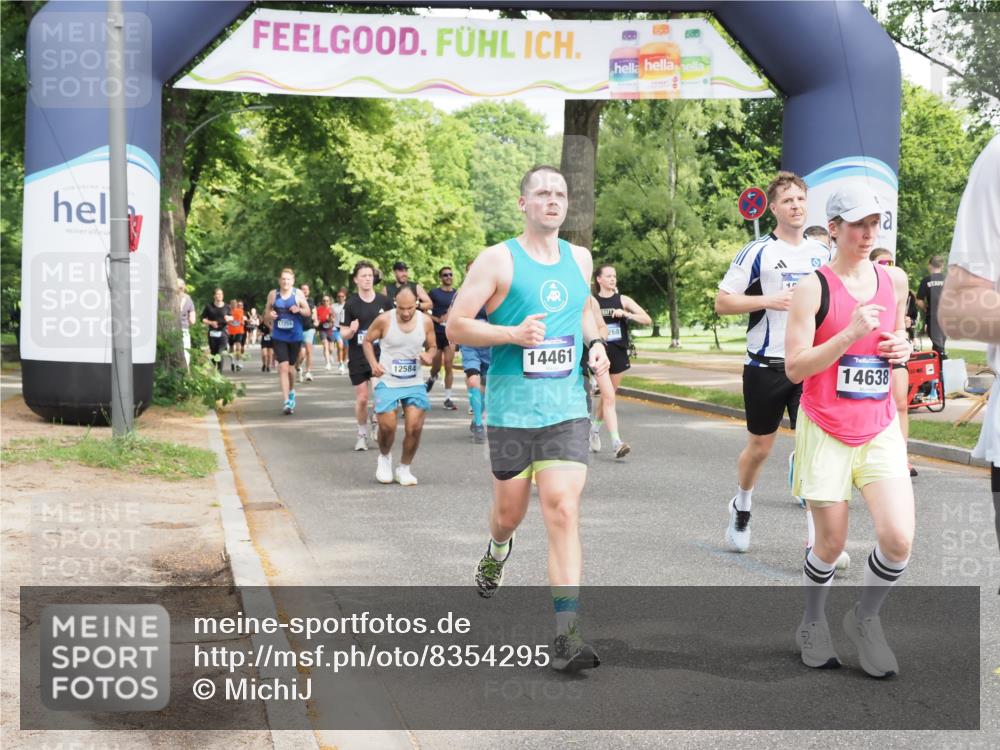 29.06.2025 - hella hamburg halbmarathon MichiJ http://msf.ph/oto/8354295 29.06.2025 10:41:42 Zwischen KM18-KM19 1327, 1815, 2119, 2354, 3791, 4903, 5319, 8394, 8514, 9012, 11184, 12362, 12526, 12584, 12961, 14461, 14638, 14948, 15868, 16375, 16868, 17087, 17698, 17734, 17803, 18268, 19177 meine-sportfotos.de