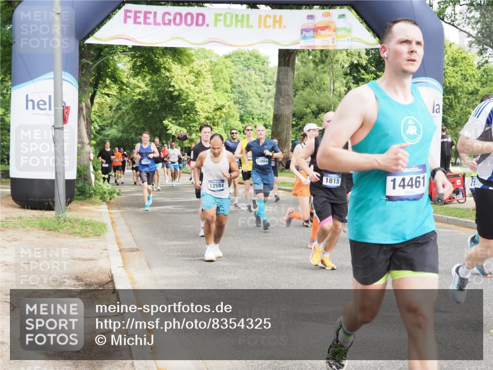 29.06.2025 - hella hamburg halbmarathon MichiJ http://msf.ph/oto/8354325 29.06.2025 10:41:43 Zwischen KM18-KM19 1327, 1815, 2119, 2354, 3041, 4903, 5319, 8394, 8514, 9012, 11184, 12526, 12584, 12961, 14026, 14461, 14638, 14948, 15868, 16375, 16868, 16871, 17087, 17698, 17734, 17803, 18268, 19177 meine-sportfotos.de