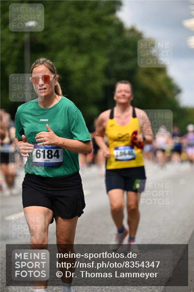 29.06.2025 - hella hamburg halbmarathon Dr. Thomas Lammeyer http://msf.ph/oto/8354347 29.06.2025 10:40:57 Kennedybrücke 1008, 1010, 1224, 1948, 2072, 2811, 3398, 3401, 3428, 3699, 3895, 4245, 5171, 5540, 5789, 5809, 6184, 6359, 6417, 7632, 7773, 8581, 8936, 8937, 9432, 9806, 9918, 10123, 10487, 10531, 10577, 10862, 10984 meine-sportfotos.de