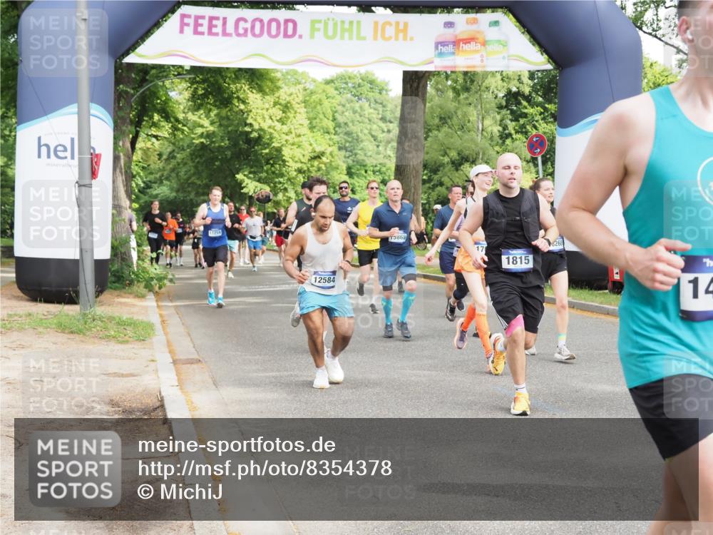 29.06.2025 - hella hamburg halbmarathon MichiJ http://msf.ph/oto/8354378 29.06.2025 10:41:43 Zwischen KM18-KM19 1327, 1815, 2119, 2354, 3041, 4903, 5319, 8394, 8514, 9012, 11184, 12526, 12584, 12961, 14026, 14461, 14638, 14948, 15868, 16375, 16868, 16871, 17087, 17698, 17734, 17803, 18268, 19177 meine-sportfotos.de