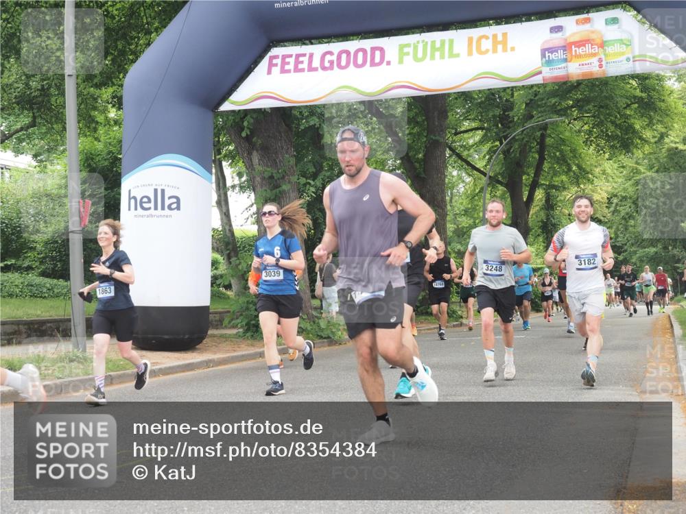 29.06.2025 - hella hamburg halbmarathon KatJ http://msf.ph/oto/8354384 29.06.2025 10:51:34 Zwischen KM18-KM19 1863, 3039, 3182, 3248, 5396, 7042 meine-sportfotos.de