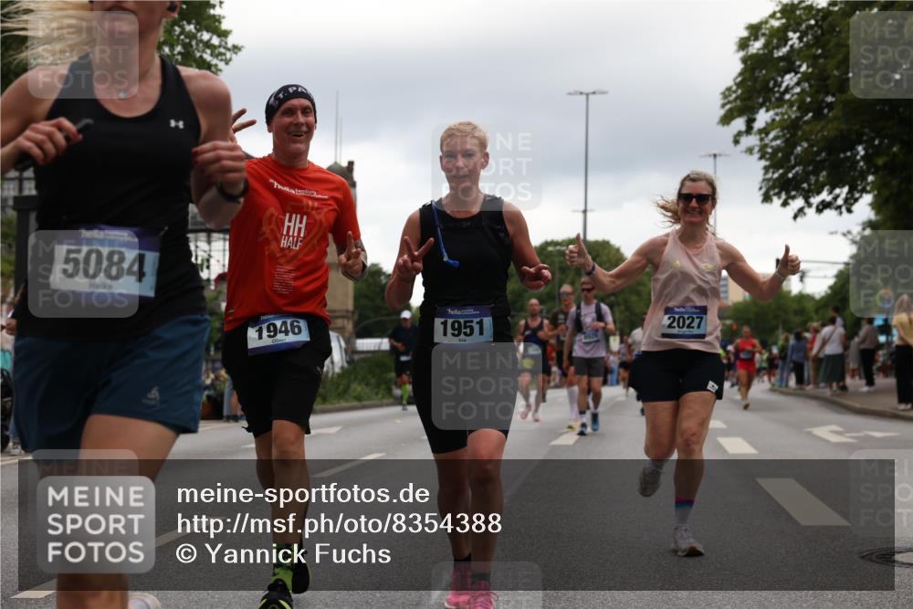 29.06.2025 - hella hamburg halbmarathon Yannick Fuchs http://msf.ph/oto/8354388 29.06.2025 10:52:57 20KM 1285, 1642, 1946, 1951, 2006, 2027, 2584, 2677, 2855, 2957, 2978, 3181, 4592, 5084, 5347, 5633, 6202, 6208, 6636, 6860, 6997, 7476, 8290, 8392, 8929, 9156, 9353, 9655, 10036, 10539, 10759, 10915, 12633, 12809, 13407, 14375, 14631, 14914, 15240, 15263, 15824, 16160, 16206, 16341, 16409, 16563, 16922, 16924, 17017, 17346, 17782, 17810, 17852, 17931, 18112, 18153, 18232, 18266, 18327, 18556, 18730, 18833, 18954, 19002, 19003 meine-sportfotos.de