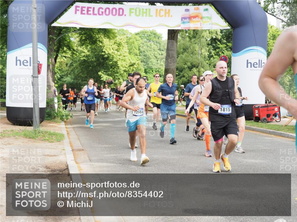 29.06.2025 - hella hamburg halbmarathon MichiJ http://msf.ph/oto/8354402 29.06.2025 10:41:43 Zwischen KM18-KM19 1327, 1815, 2119, 2354, 3041, 4903, 5319, 8394, 8514, 9012, 11184, 12526, 12584, 12961, 14026, 14461, 14638, 14948, 15868, 16375, 16868, 16871, 17087, 17698, 17734, 17803, 18268, 19177 meine-sportfotos.de