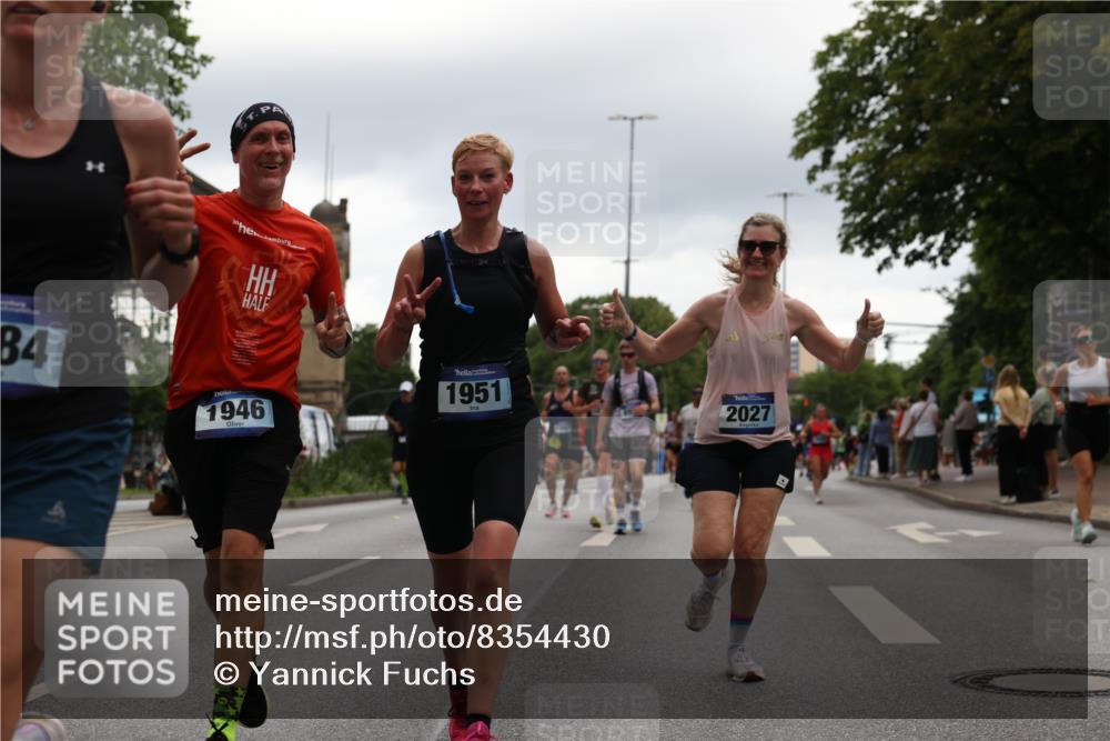 29.06.2025 - hella hamburg halbmarathon Yannick Fuchs http://msf.ph/oto/8354430 29.06.2025 10:52:57 20KM 1285, 1642, 1946, 1951, 2006, 2027, 2584, 2677, 2855, 2957, 2978, 3181, 4592, 5084, 5347, 5633, 6202, 6208, 6636, 6860, 6997, 7476, 8290, 8392, 8929, 9156, 9353, 9655, 10036, 10539, 10759, 10915, 12633, 12809, 13407, 14375, 14631, 14914, 15240, 15263, 15824, 16160, 16206, 16341, 16409, 16563, 16922, 16924, 17017, 17346, 17782, 17810, 17852, 17931, 18112, 18153, 18232, 18266, 18327, 18556, 18730, 18833, 18954, 19002, 19003 meine-sportfotos.de