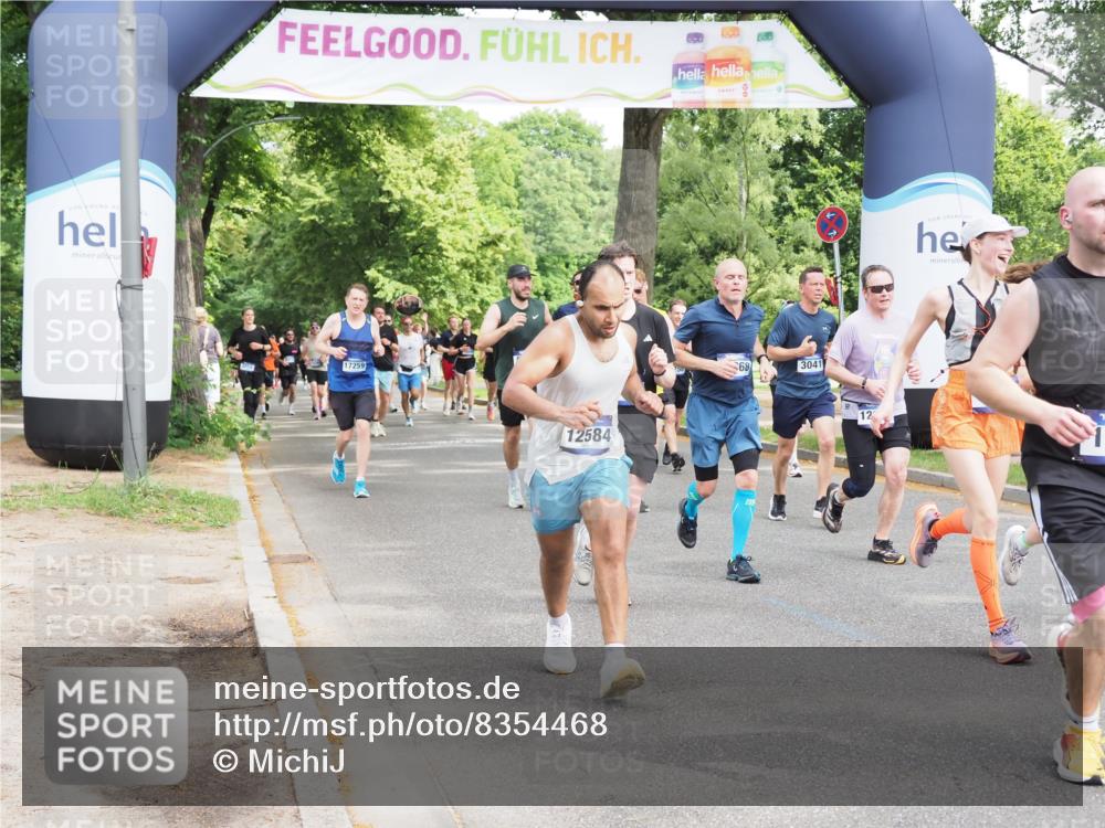 29.06.2025 - hella hamburg halbmarathon MichiJ http://msf.ph/oto/8354468 29.06.2025 10:41:44 Zwischen KM18-KM19 1327, 1815, 2119, 3041, 3256, 5319, 9012, 11184, 12526, 12584, 12961, 14026, 14461, 14638, 14948, 15868, 16375, 16868, 16871, 17087, 17698, 17803, 18268, 18450 meine-sportfotos.de