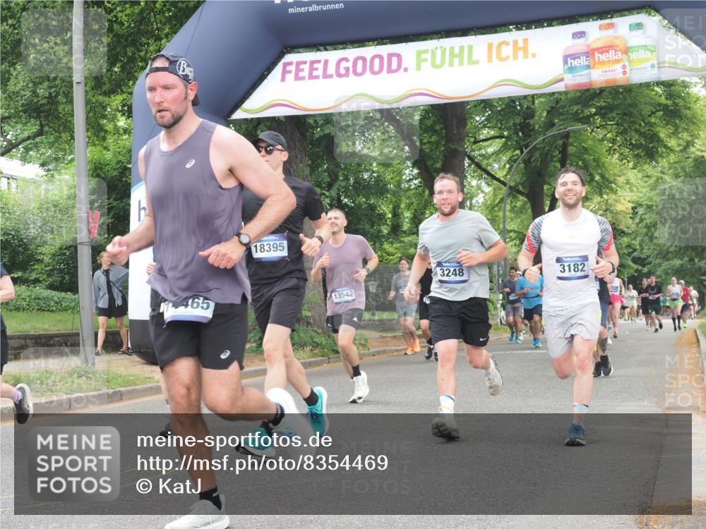 29.06.2025 - hella hamburg halbmarathon KatJ http://msf.ph/oto/8354469 29.06.2025 10:51:35 Zwischen KM18-KM19 1863, 3039, 3182, 3248, 5396, 6100, 7042 meine-sportfotos.de