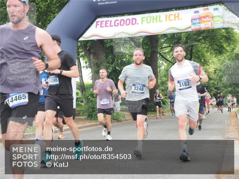 29.06.2025 - hella hamburg halbmarathon KatJ http://msf.ph/oto/8354503 29.06.2025 10:51:35 Zwischen KM18-KM19 1863, 3039, 3182, 3248, 5396, 6100, 7042 meine-sportfotos.de