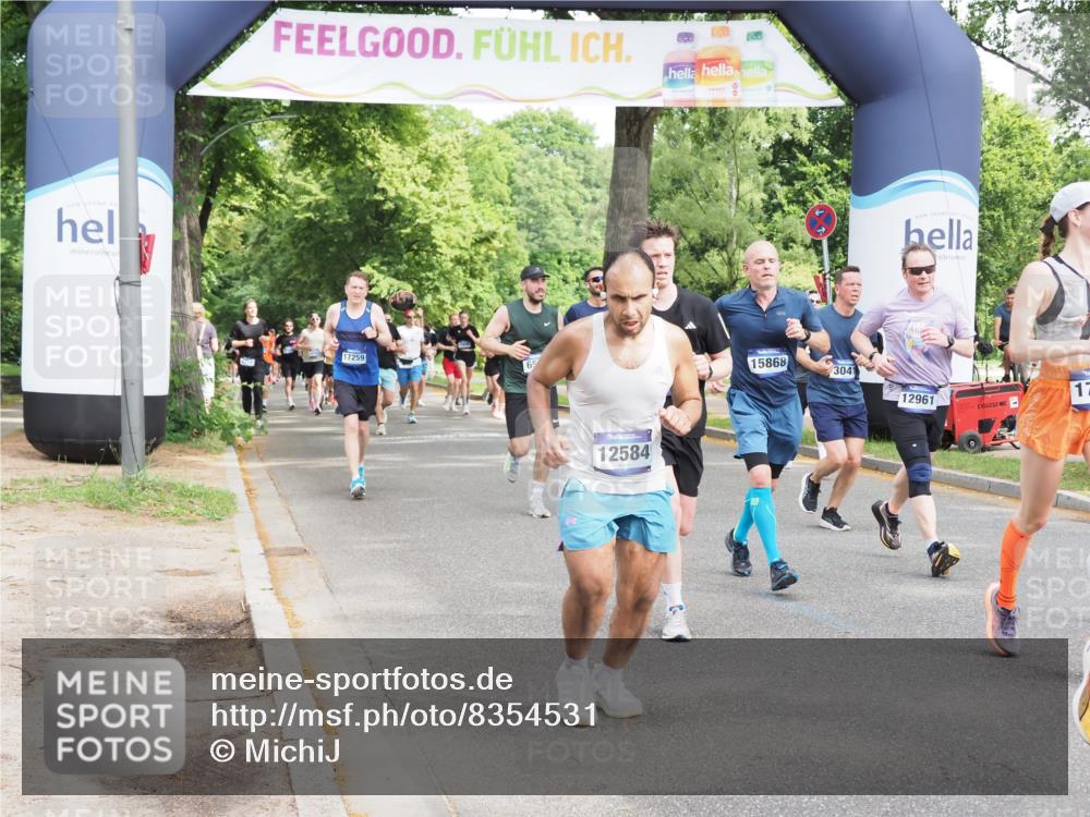 29.06.2025 - hella hamburg halbmarathon MichiJ http://msf.ph/oto/8354531 29.06.2025 10:41:44 Zwischen KM18-KM19 1327, 1815, 2119, 3041, 3256, 5319, 9012, 11184, 12526, 12584, 12961, 14026, 14461, 14638, 14948, 15868, 16375, 16868, 16871, 17087, 17698, 17803, 18268, 18450 meine-sportfotos.de