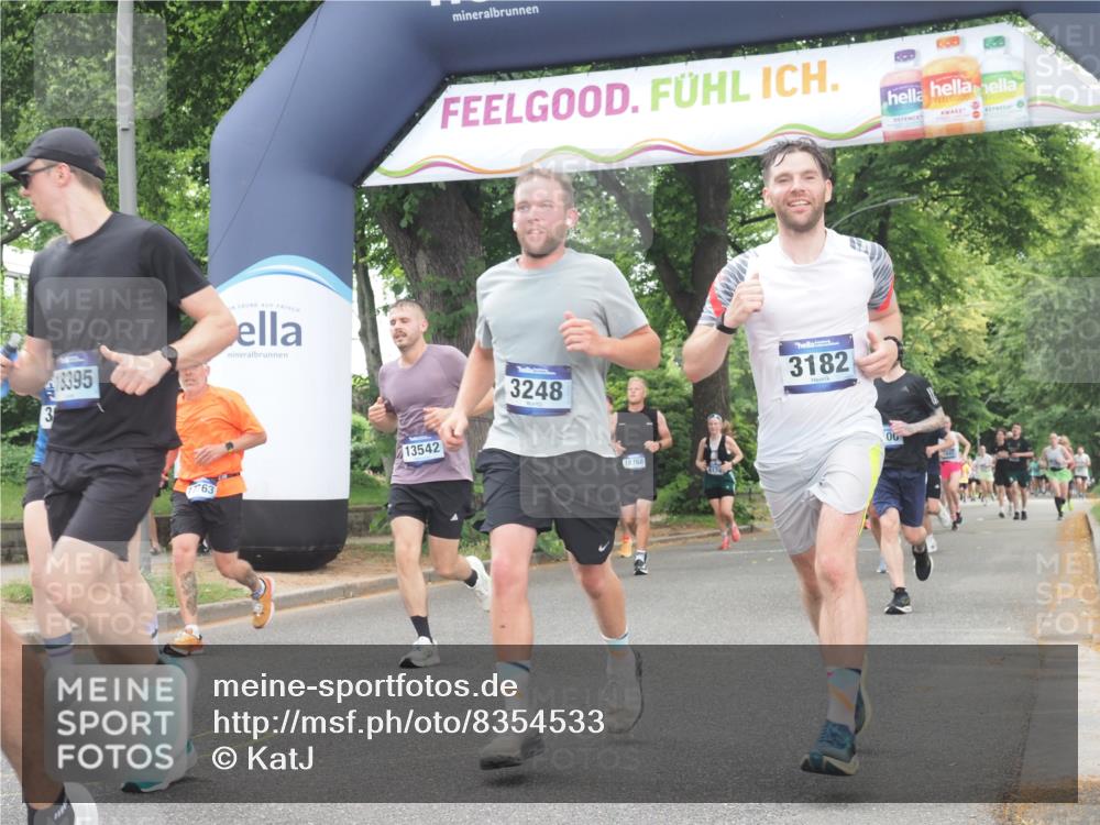 29.06.2025 - hella hamburg halbmarathon KatJ http://msf.ph/oto/8354533 29.06.2025 10:51:36 Zwischen KM18-KM19 1863, 3039, 3182, 3248, 5396, 6100, 7042 meine-sportfotos.de
