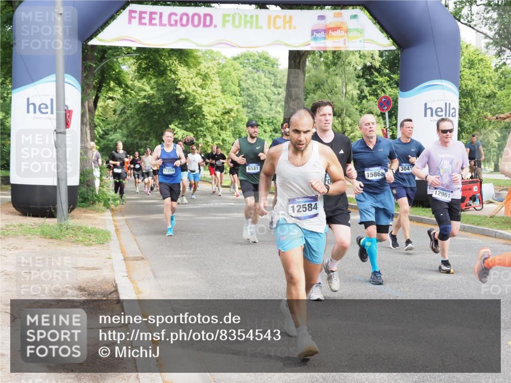 29.06.2025 - hella hamburg halbmarathon MichiJ http://msf.ph/oto/8354543 29.06.2025 10:41:44 Zwischen KM18-KM19 1327, 1815, 2119, 3041, 3256, 5319, 9012, 11184, 12526, 12584, 12961, 14026, 14461, 14638, 14948, 15868, 16375, 16868, 16871, 17087, 17698, 17803, 18268, 18450 meine-sportfotos.de