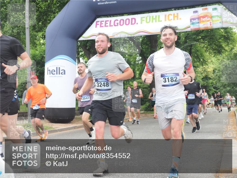 29.06.2025 - hella hamburg halbmarathon KatJ http://msf.ph/oto/8354552 29.06.2025 10:51:36 Zwischen KM18-KM19 1863, 3039, 3182, 3248, 5396, 6100, 7042 meine-sportfotos.de